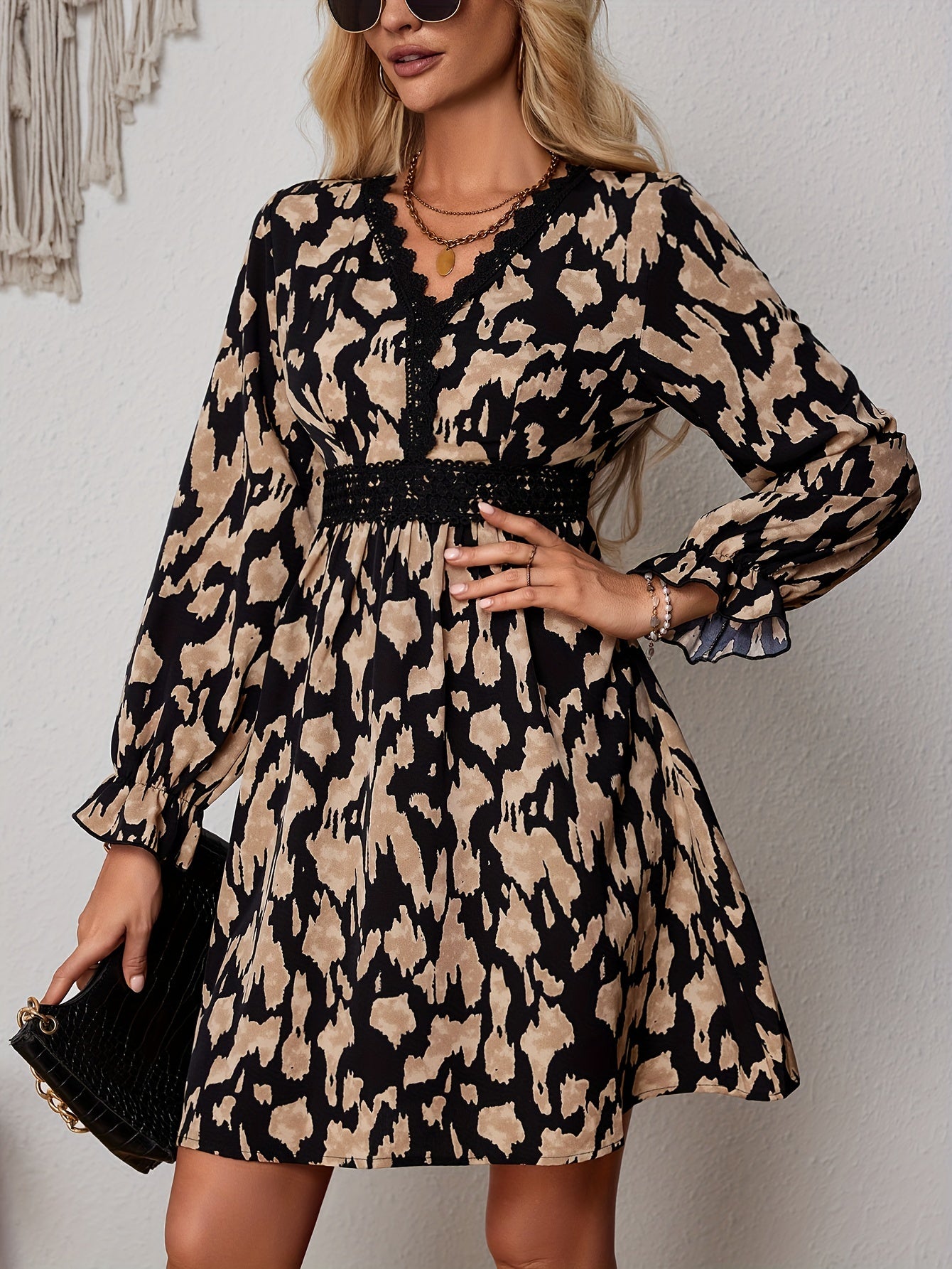 Elegant Floral Print and Contrast Lace Dress, Ideal for Spring and Fall Season
