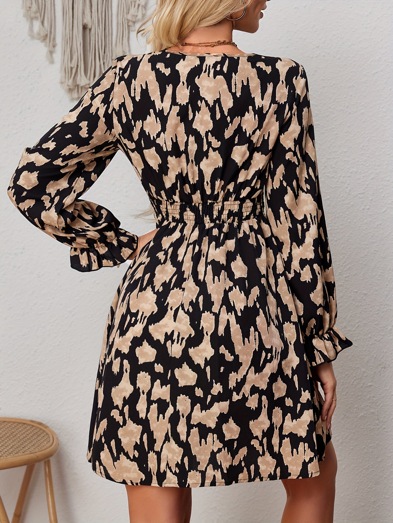 Elegant Floral Print and Contrast Lace Dress, Ideal for Spring and Fall Season